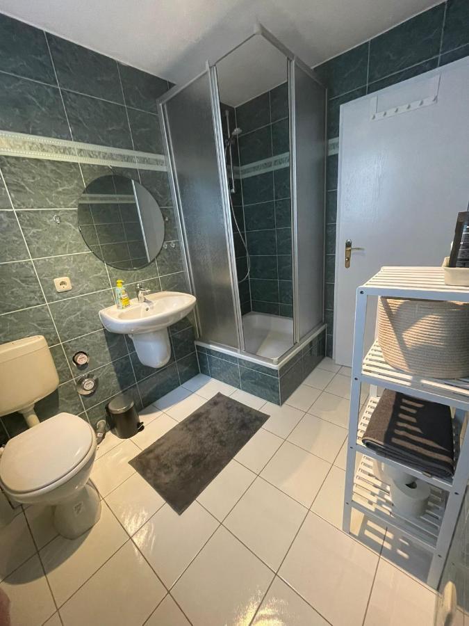Ruhiges Apartment Im Herzen Von Gera Buitenkant foto